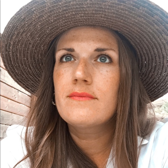 Meet your Posher, Kendyl - Picture 1 of 1